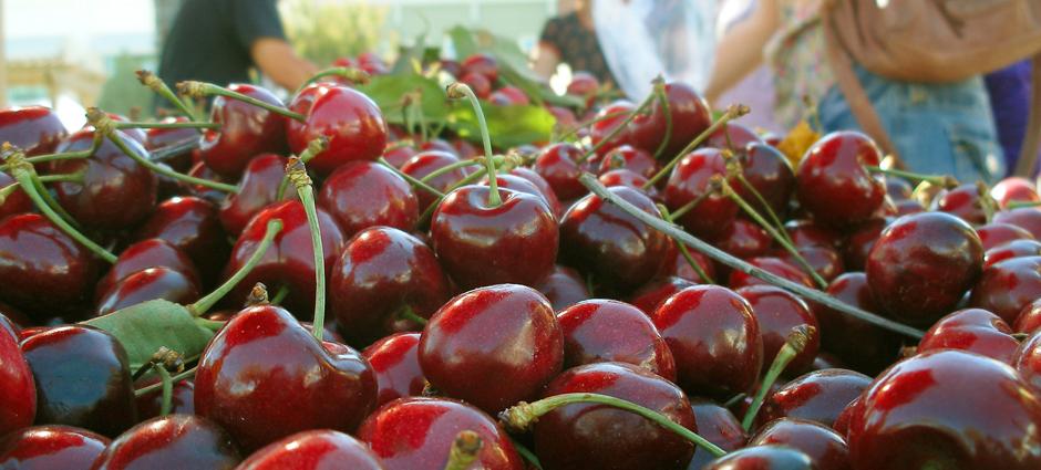 Cherries (4)