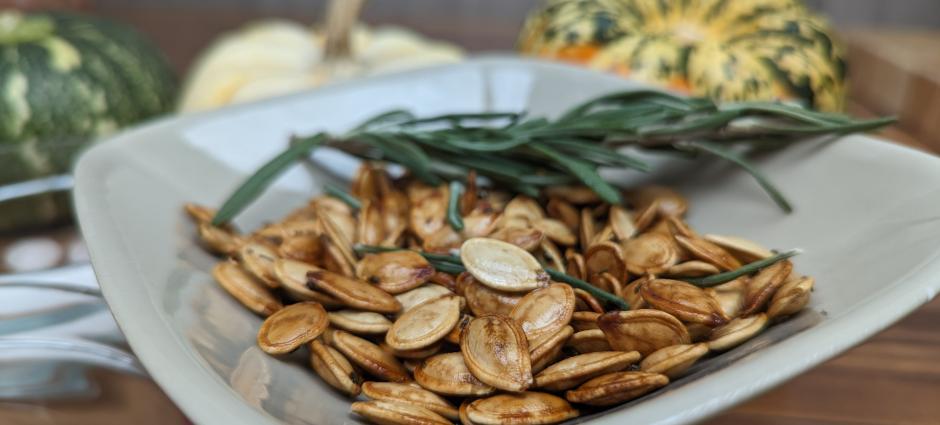 rosemary pumpkin seeds